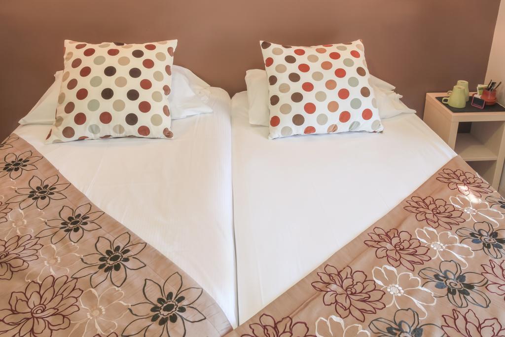 Logis Hotel Restaurant De La Dore Vertolaye Екстер'єр фото